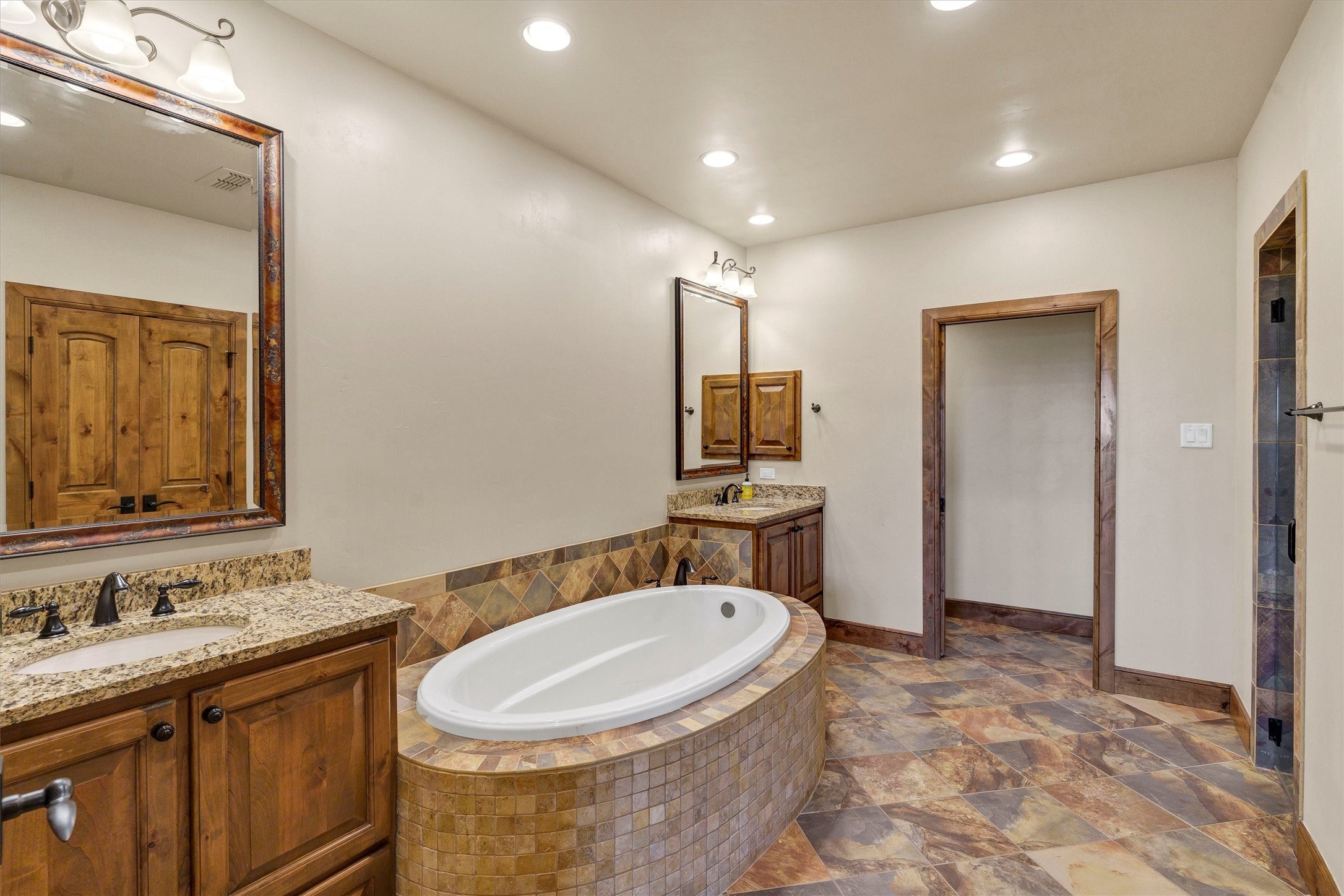 Graford, Texas, 76449, United States, 3 Bedrooms Bedrooms, ,4 BathroomsBathrooms,Residential,For Sale,1982485