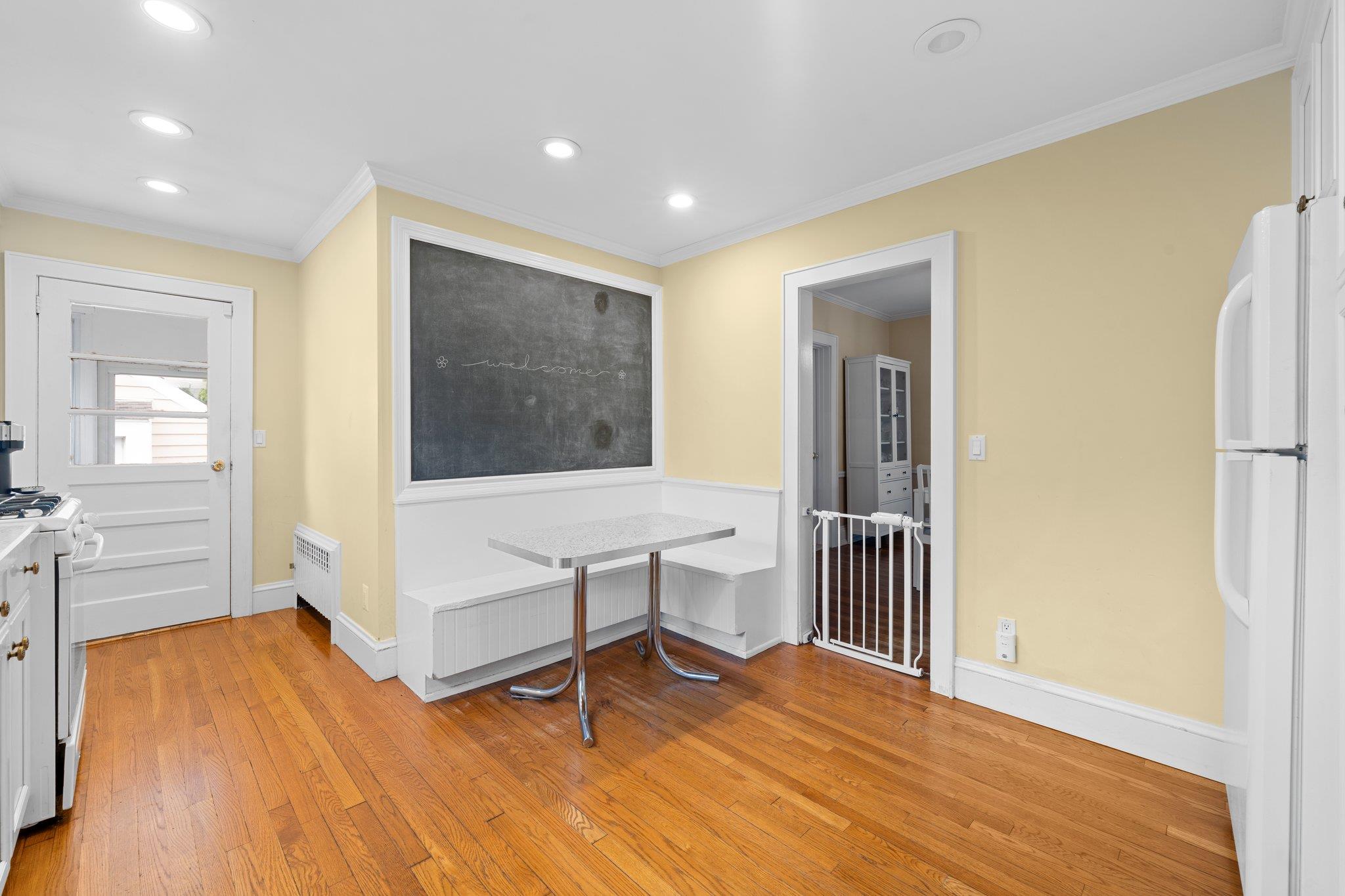 Rockville Centre, New York, 11570, United States, 4 Bedrooms Bedrooms, ,2 BathroomsBathrooms,Residential,For Sale,1928749