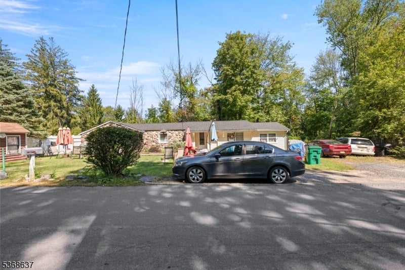 Rockaway Twp., New Jersey, 07005, United States, 9 Bedrooms Bedrooms, ,4 BathroomsBathrooms,Residential,For Sale,1979468