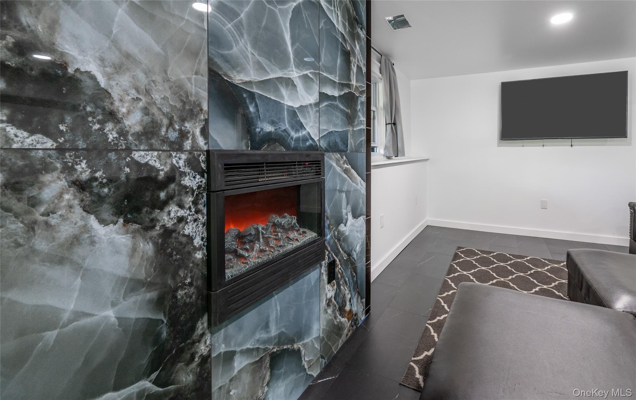 Call Listing Agent, Connecticut, 06776, United States, 3 Bedrooms Bedrooms, ,2 BathroomsBathrooms,Residential,For Sale,1927015