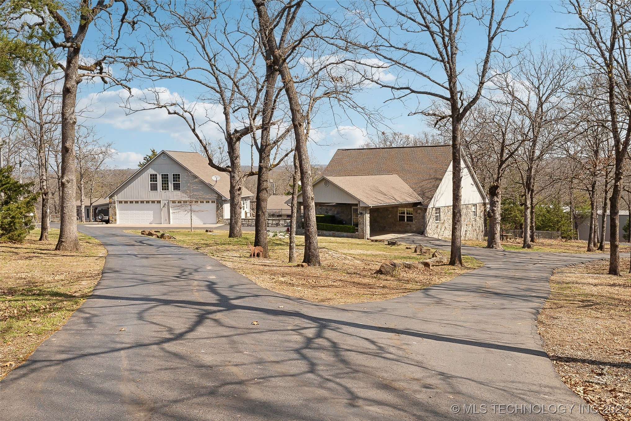 Cookson, Oklahoma, 74427, United States, 6 Bedrooms Bedrooms, ,6 BathroomsBathrooms,Residential,For Sale,1751718