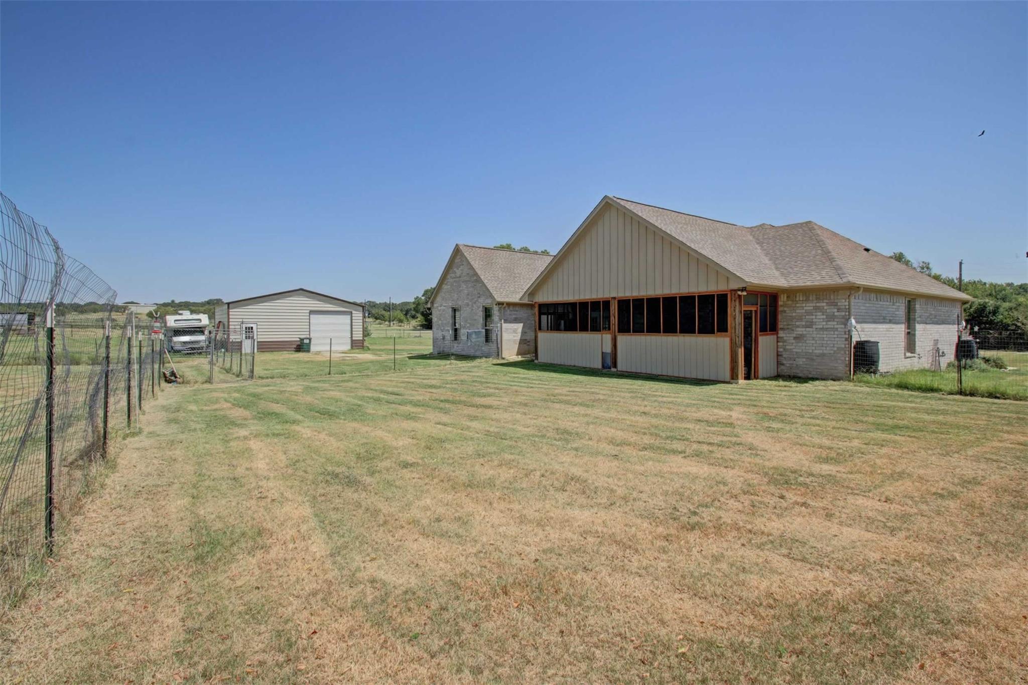Springtown, Texas, 76082, United States, 4 Bedrooms Bedrooms, ,3 BathroomsBathrooms,Residential,For Sale,1920797