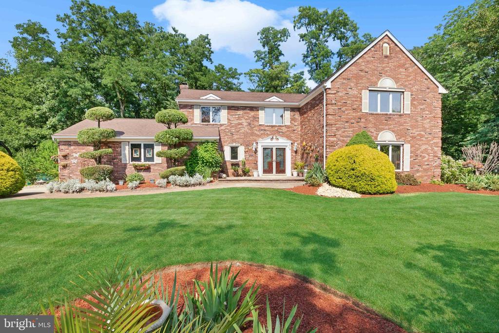 Colts Neck, New Jersey, 07722, United States, 4 Bedrooms Bedrooms, ,4 BathroomsBathrooms,Residential,For Sale,1792181