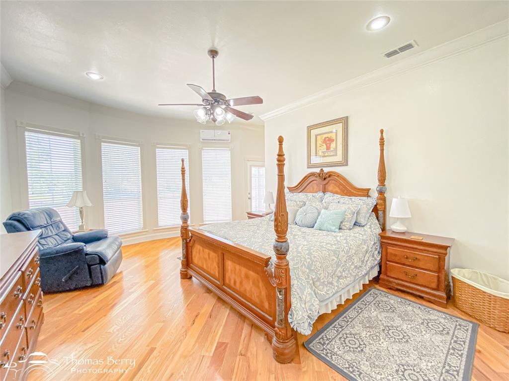 Merkel, Texas, 79536, United States, 5 Bedrooms Bedrooms, ,4 BathroomsBathrooms,Residential,For Sale,1829513