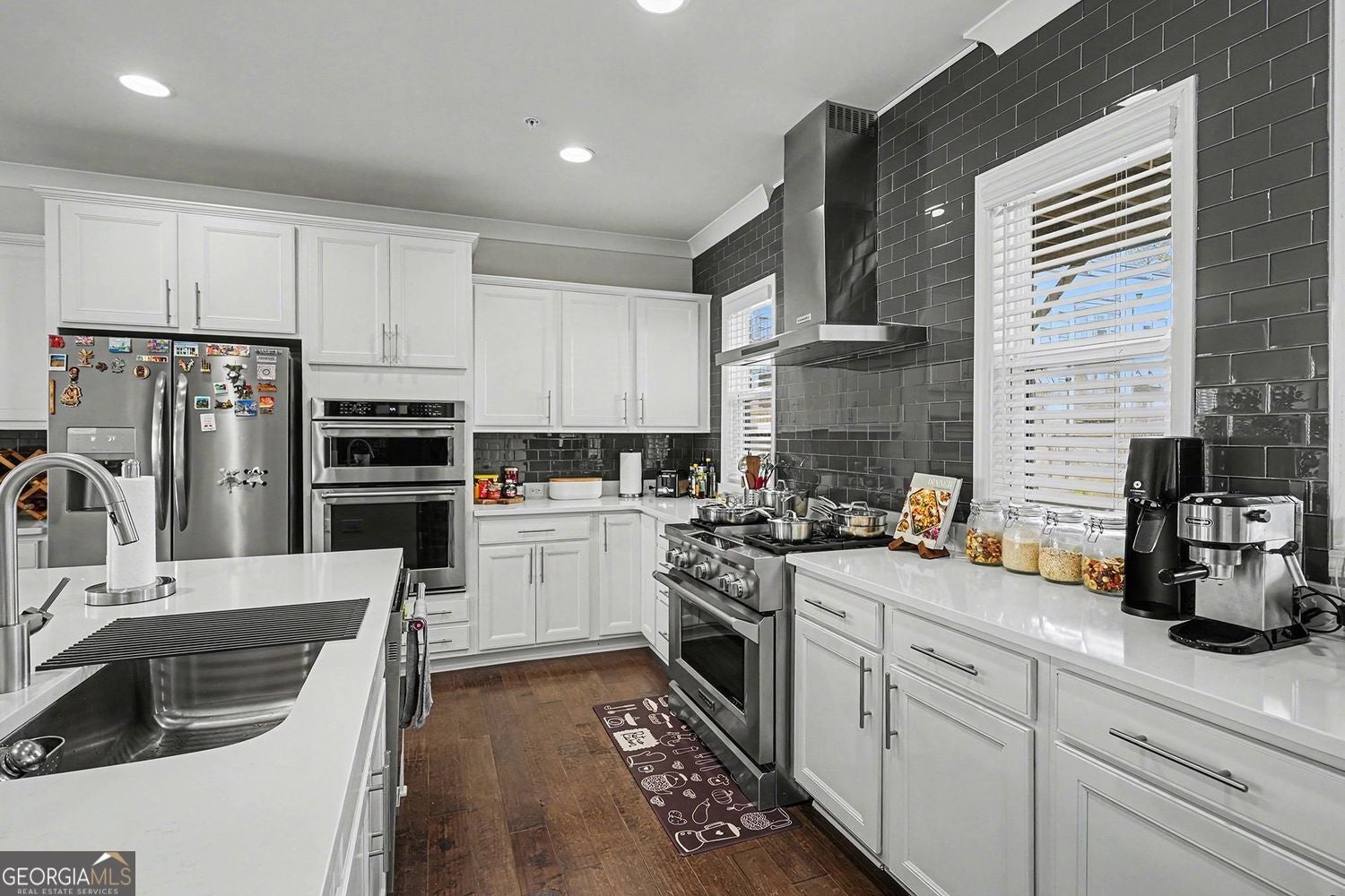 Smyrna, Georgia, 30080, United States, 4 Bedrooms Bedrooms, ,5 BathroomsBathrooms,Residential,For Sale,2013139