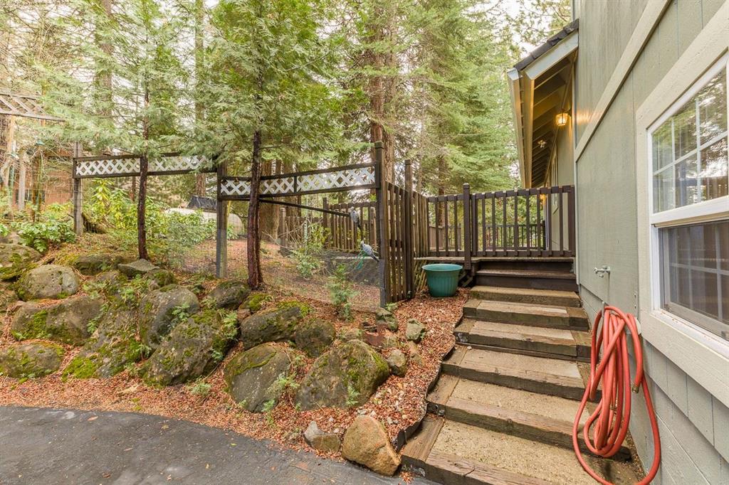 Lake Almanor Country Club, California, 96137, United States, 3 Bedrooms Bedrooms, ,2 BathroomsBathrooms,Residential,For Sale,1961541