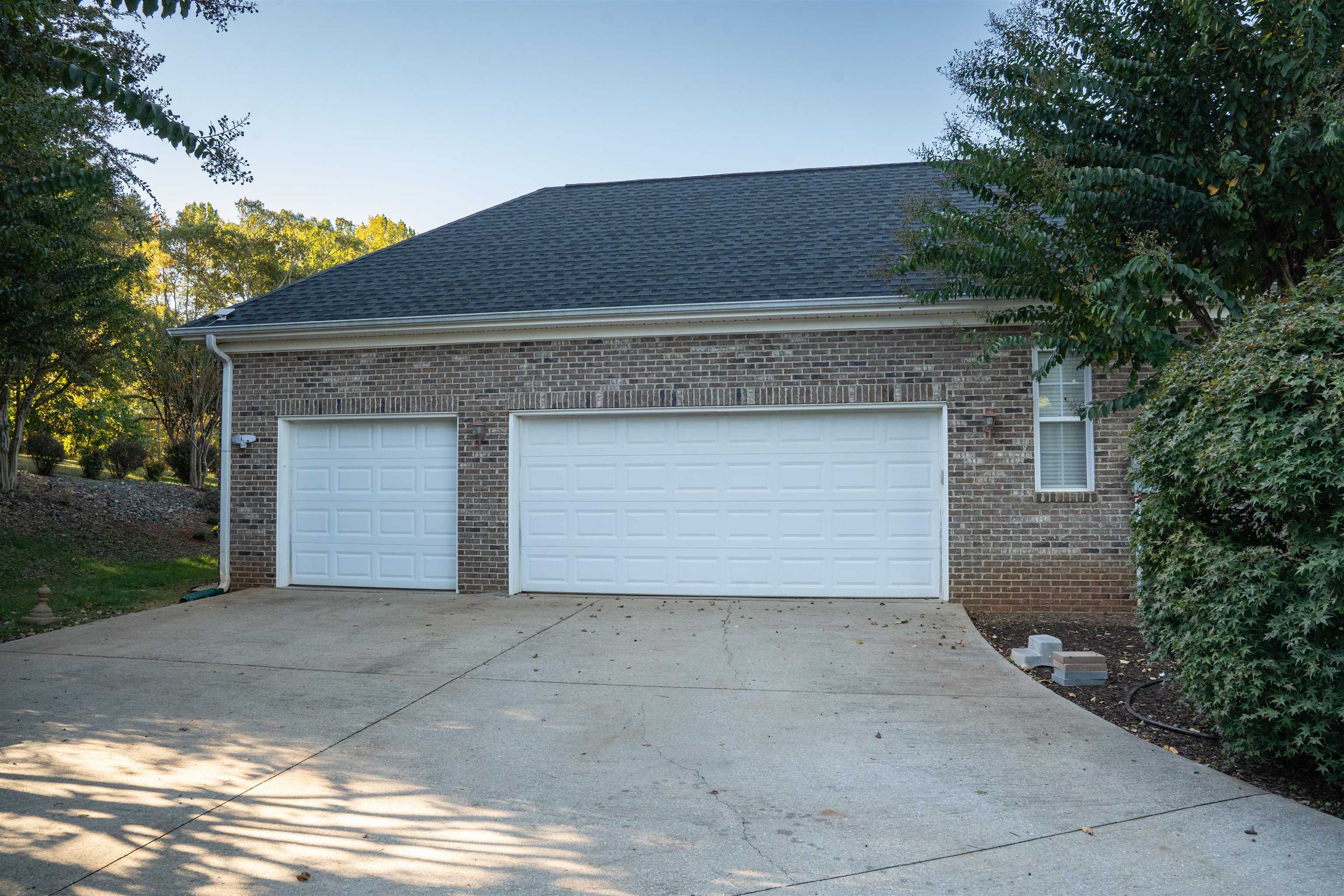 Inman, South Carolina, 29349, United States, 3 Bedrooms Bedrooms, ,3 BathroomsBathrooms,Residential,For Sale,1983269