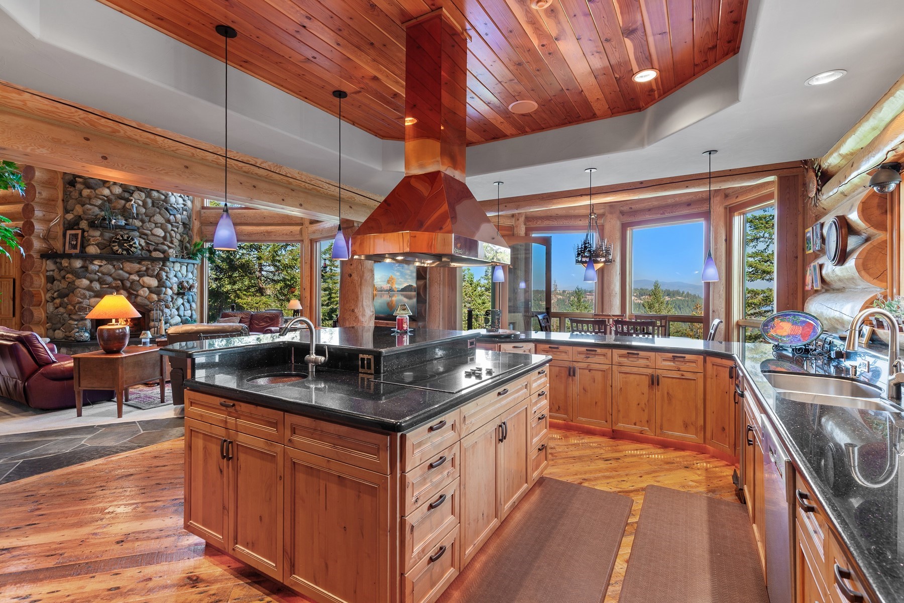  Log Estate overlooking Lake Coeur d