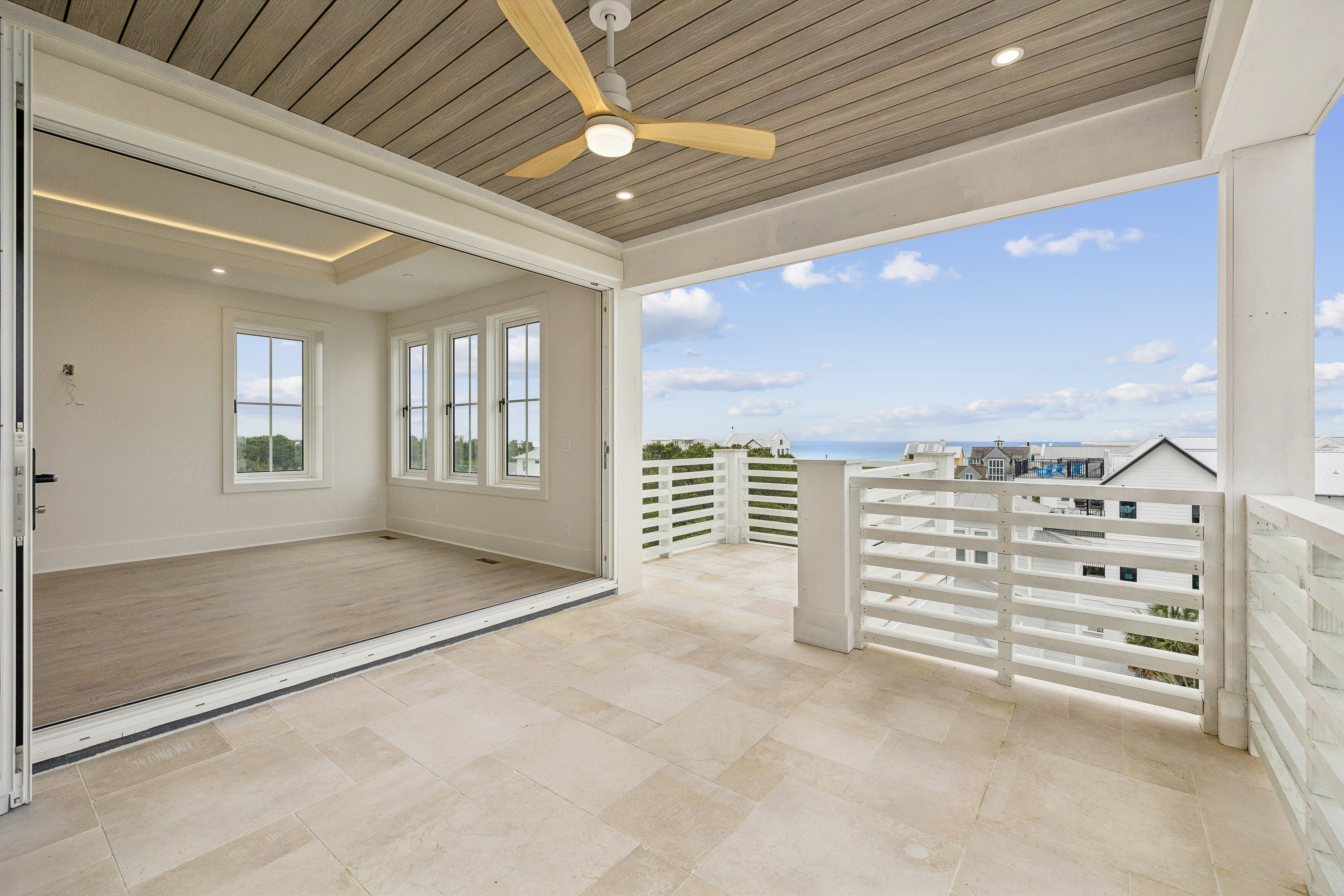  Stunning New Construction with Gulf Views, Courtyard Pool & Designer Finishes - 物件實景