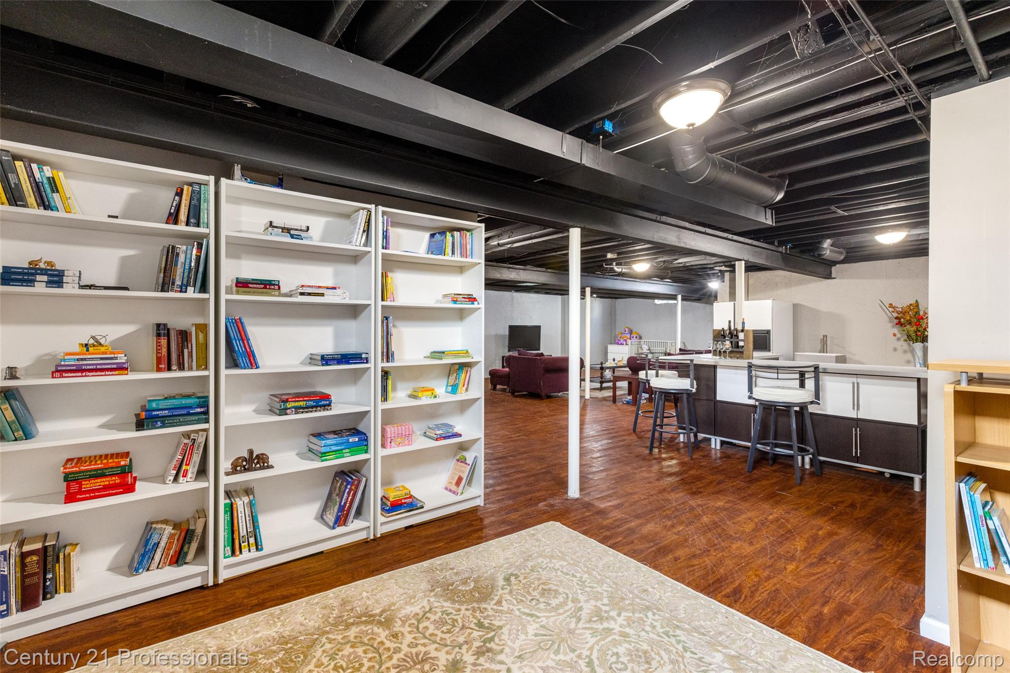 LakeOrion, Michigan, 48359, United States, 4 Bedrooms Bedrooms, ,3 BathroomsBathrooms,Residential,For Sale,1973715