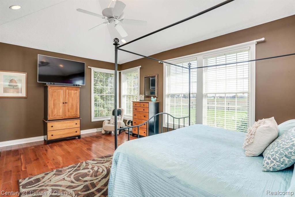 Jackson, Michigan, 49201, United States, 4 Bedrooms Bedrooms, ,3 BathroomsBathrooms,Residential,For Sale,1980498