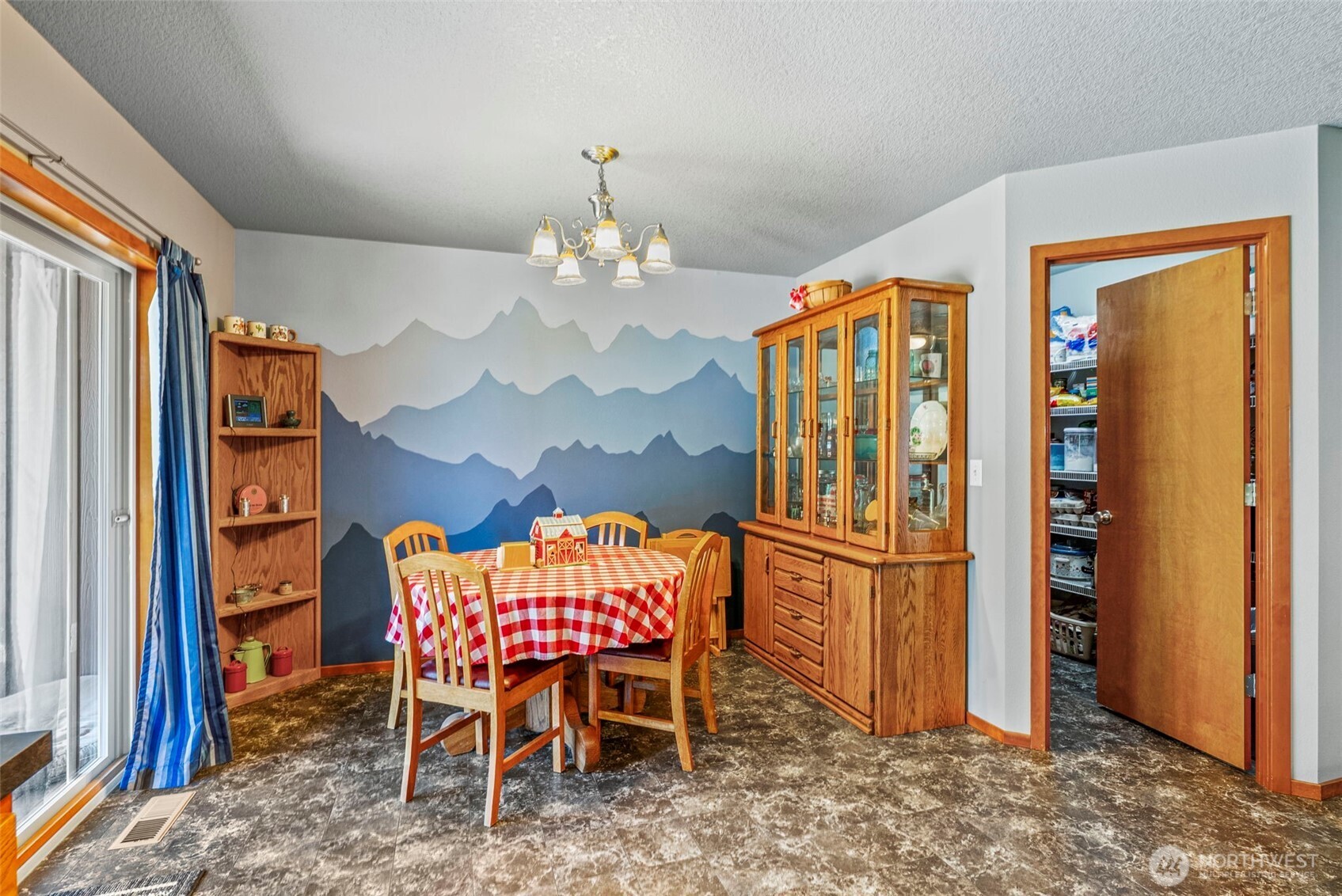 Castle Rock, Washington, 98611, United States, 3 Bedrooms Bedrooms, ,3 BathroomsBathrooms,Residential,For Sale,1836811