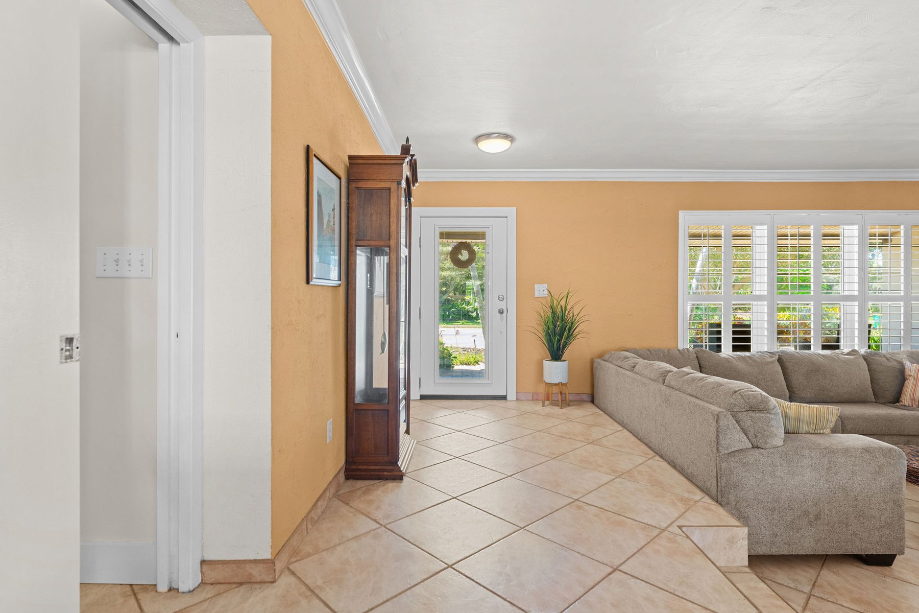  240 Deland Avenue, Indialantic, FL, 32903 - 物件實景