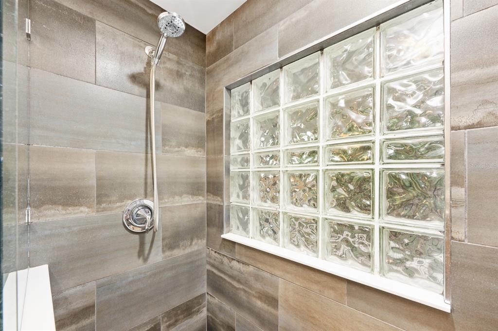 Orlando, Florida, 32805, United States, 3 Bedrooms Bedrooms, ,2 BathroomsBathrooms,Residential,For Sale,1955984