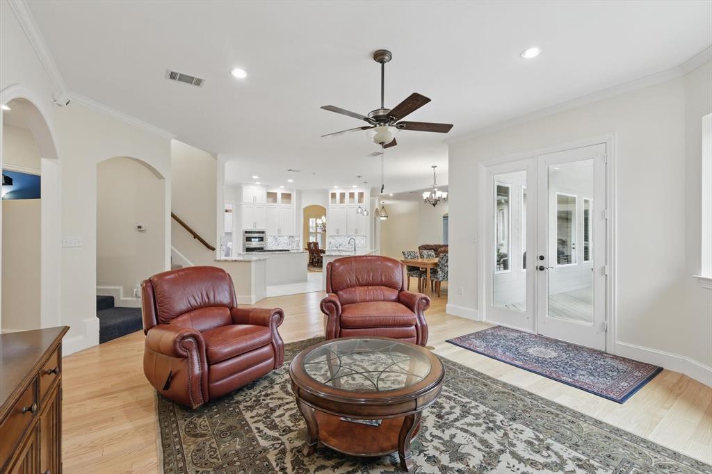 Denton, Texas, 76208, United States, 4 Bedrooms Bedrooms, ,6 BathroomsBathrooms,Residential,For Sale,1980509