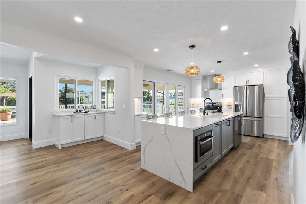 Palmetto, Florida, 34221, United States, 4 Bedrooms Bedrooms, ,3 BathroomsBathrooms,Residential,For Sale,1836925