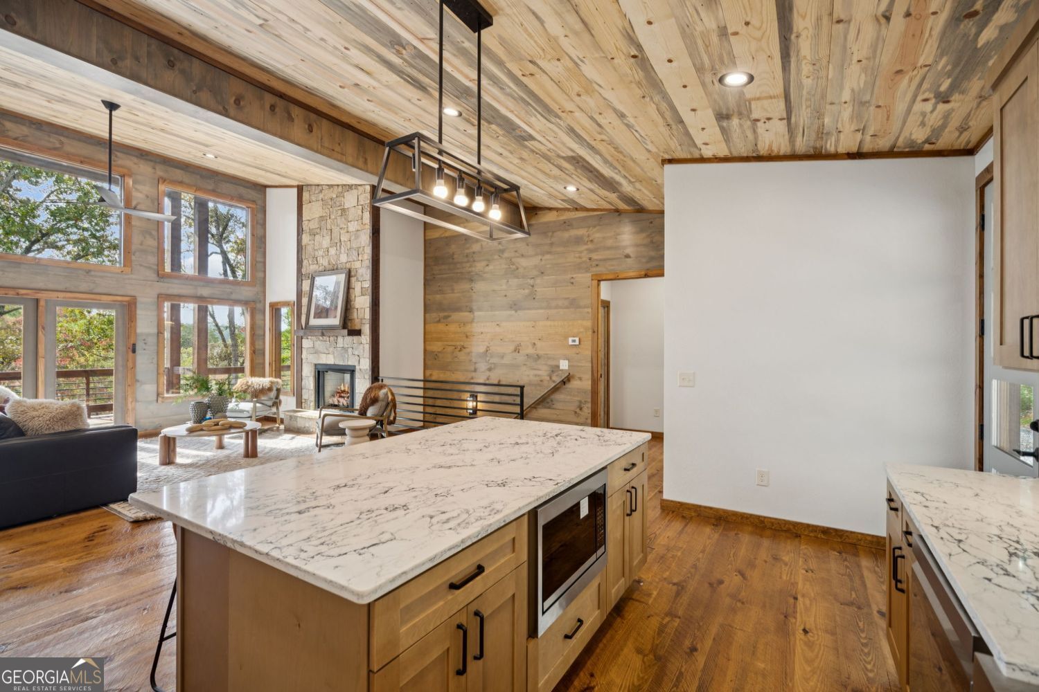 Mineral Bluff, Georgia, 30559, United States, 4 Bedrooms Bedrooms, ,4 BathroomsBathrooms,Residential,For Sale,1962222