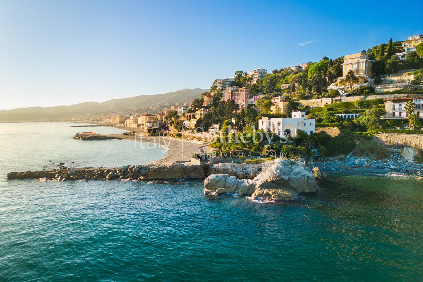  Elegant villa with private bay in Varazze - 物件實景