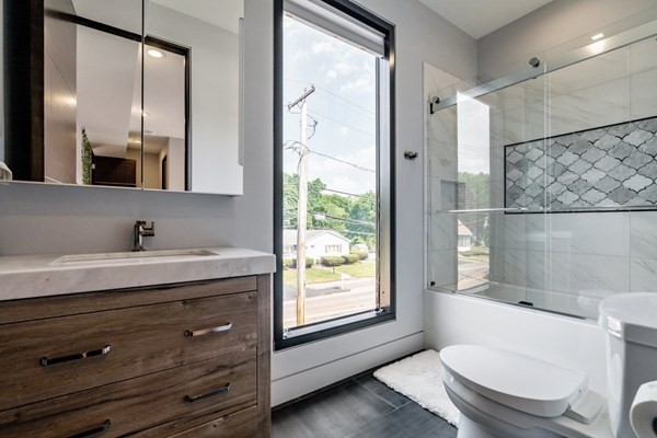 61- Walnut St, Saugus, Massachusetts, 01906, United States, 4 Bedrooms Bedrooms, ,6 BathroomsBathrooms,Residential,For Sale,61- Walnut St,1008970
