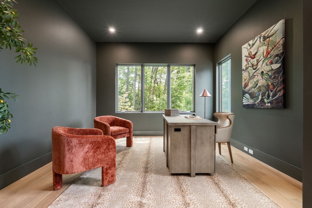 Newton, Massachusetts, 02461, United States, 6 Bedrooms Bedrooms, ,7 BathroomsBathrooms,Residential,For Sale,1882798