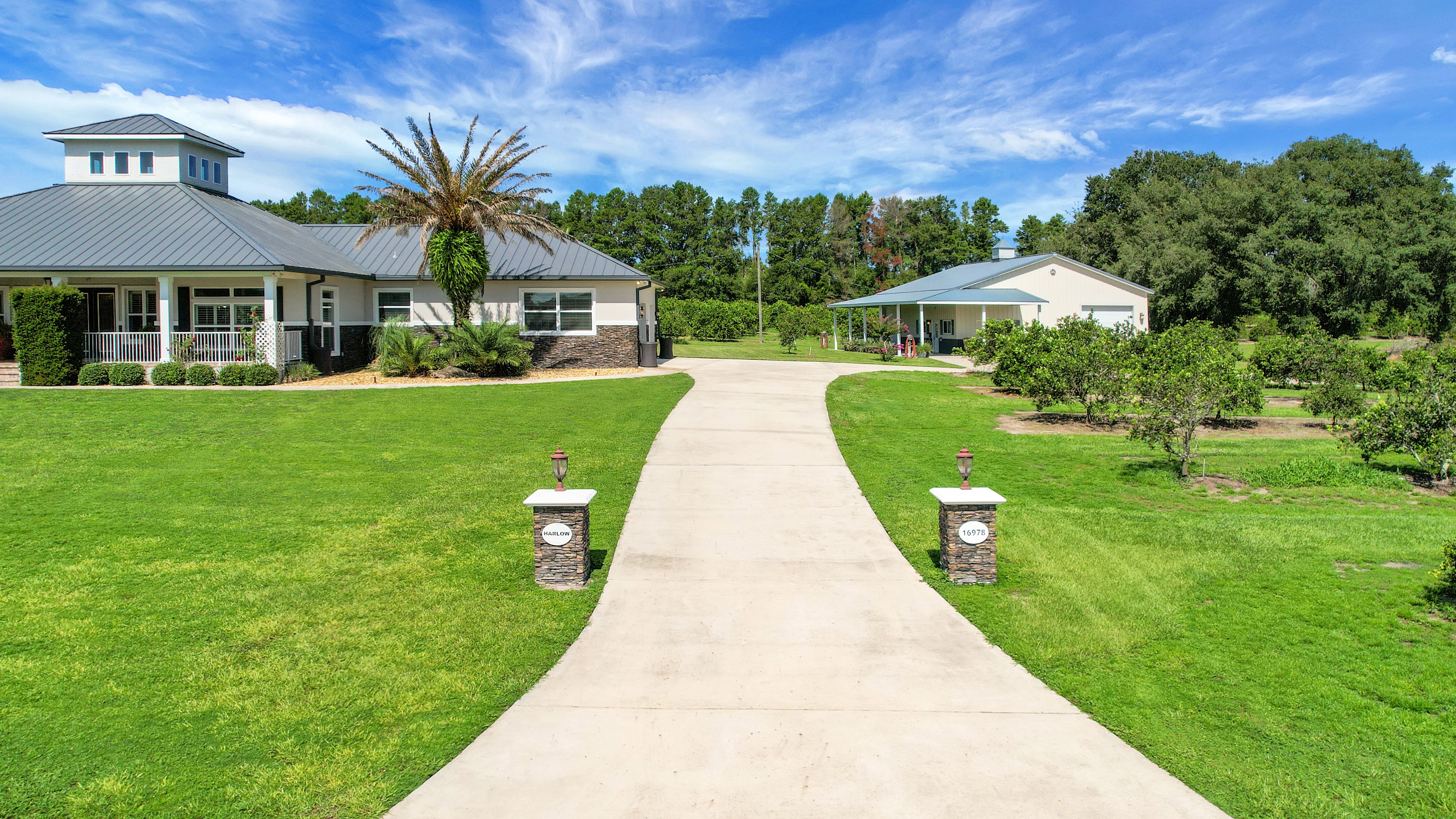 Weirsdale, Florida, 32195, United States, 4 Bedrooms Bedrooms, ,3 BathroomsBathrooms,Residential,For Sale,1900688