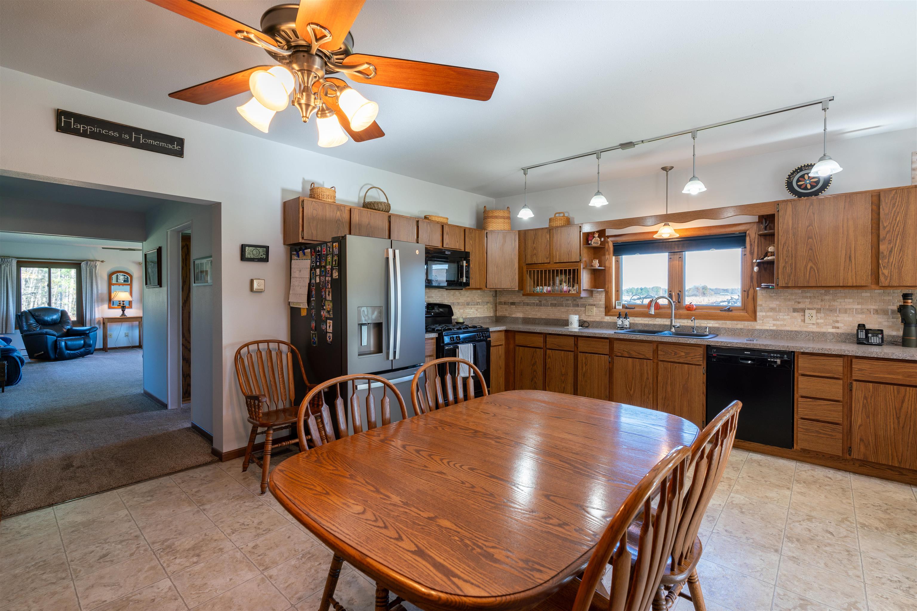 Tomah, Wisconsin, 54660, United States, 3 Bedrooms Bedrooms, ,2 BathroomsBathrooms,Residential,For Sale,2001499