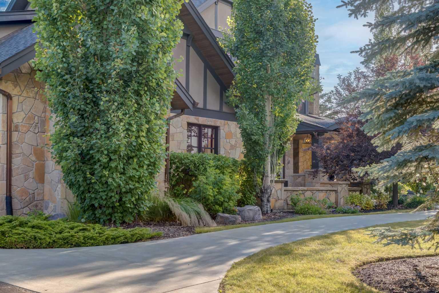 RURAL ROCKY VIEW COUNTY, Alberta, T3Z 3C9, CA, 6 Bedrooms Bedrooms, ,6 BathroomsBathrooms,Residential,For Sale,1895418
