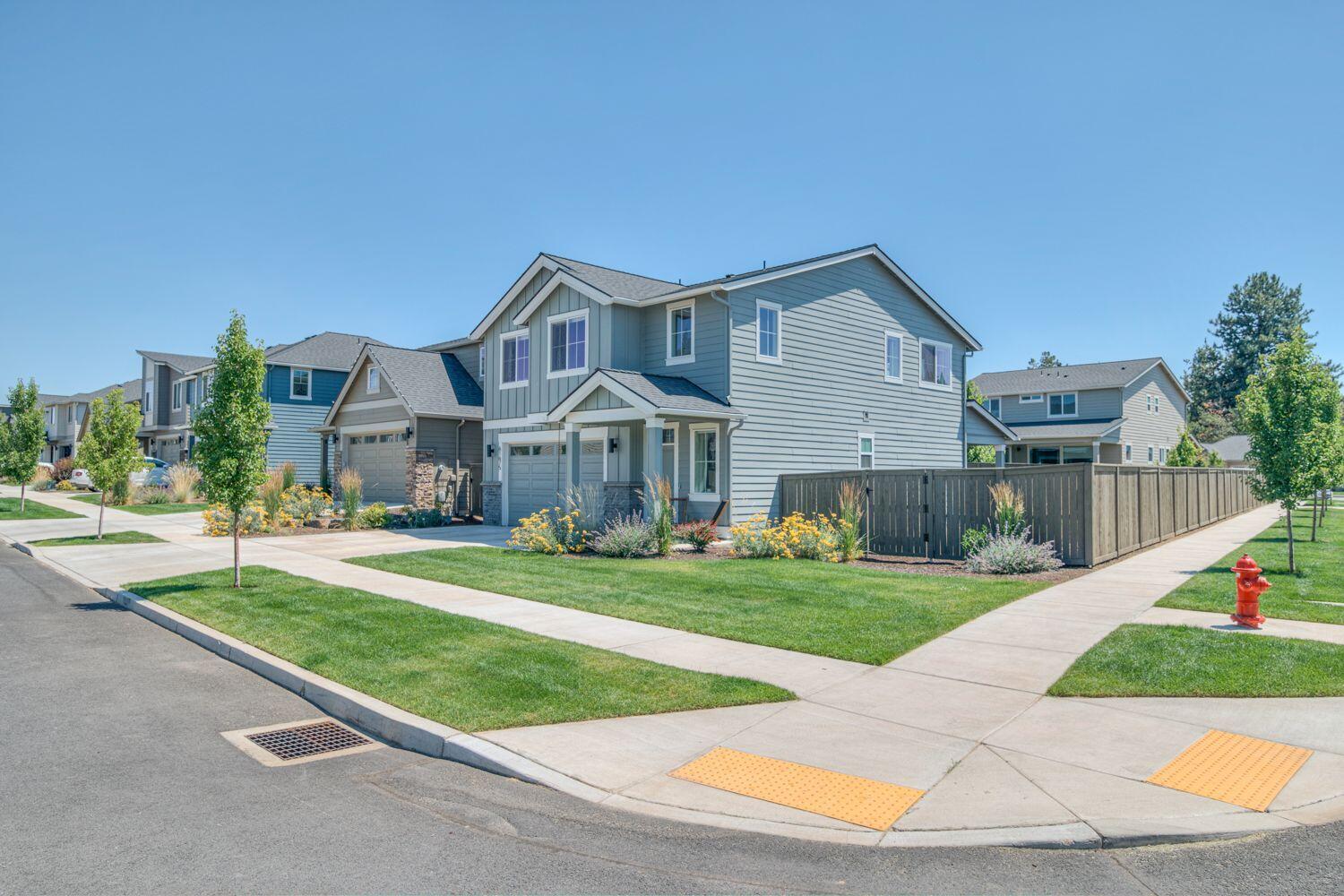 Bend, Oregon, 97702, United States, 3 Bedrooms Bedrooms, ,3 BathroomsBathrooms,Residential,For Sale,1977775