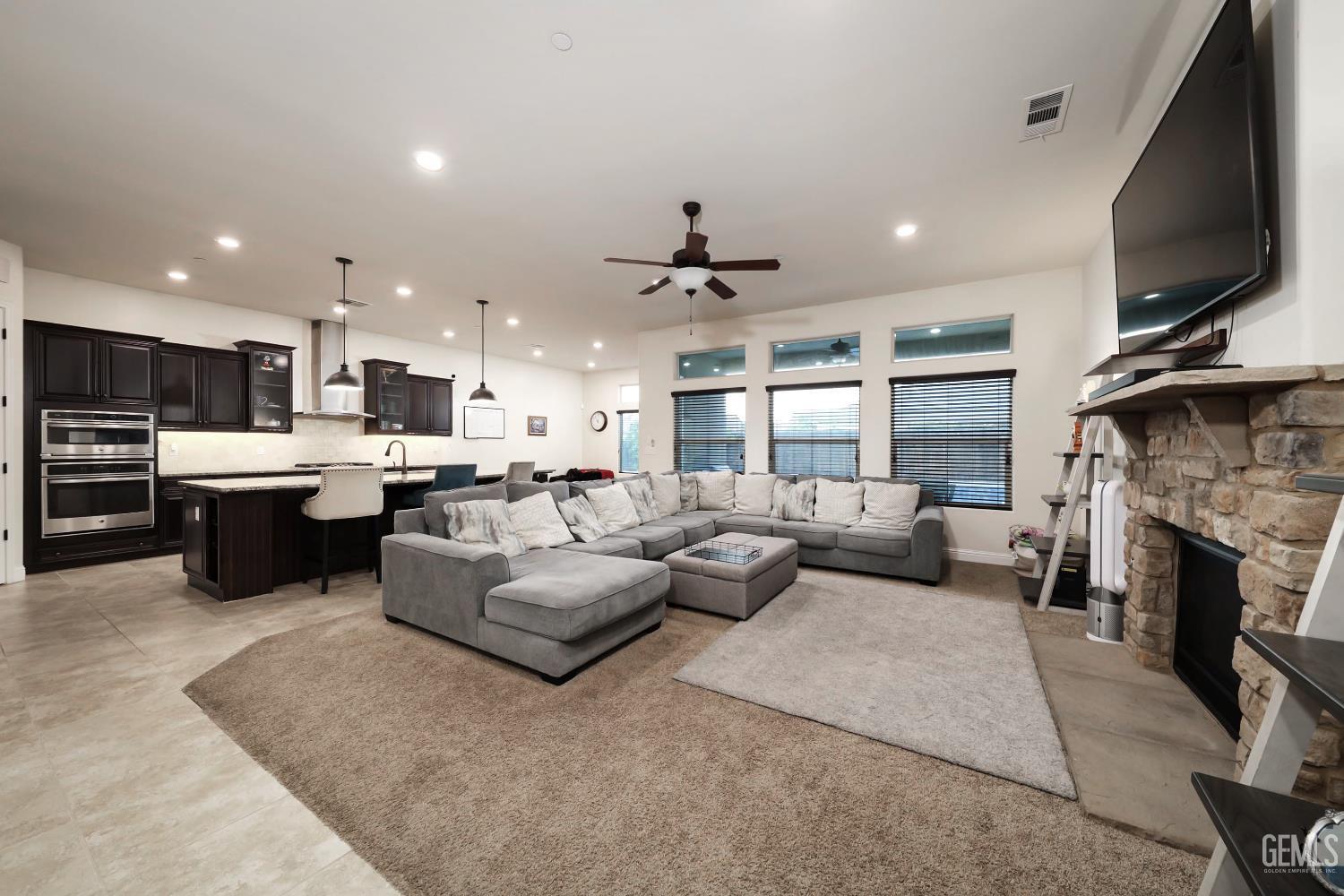 Bakersfield, California, 93314, United States, 4 Bedrooms Bedrooms, ,4 BathroomsBathrooms,Residential,For Sale,2010376