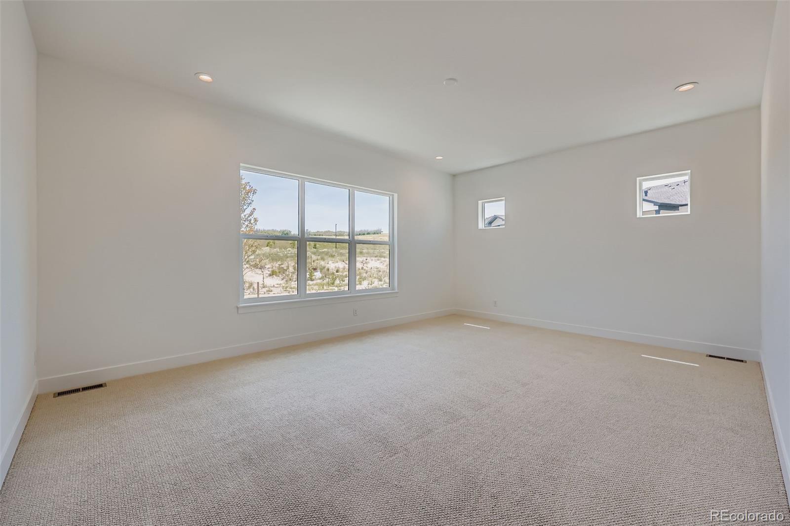 Castle Rock, Colorado, 80104, United States, 2 Bedrooms Bedrooms, ,3 BathroomsBathrooms,Residential,For Sale,1828537