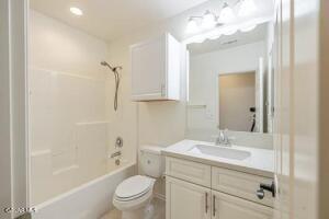 Lancaster, California, 93536, United States, 4 Bedrooms Bedrooms, ,3 BathroomsBathrooms,Residential,For Sale,1898712
