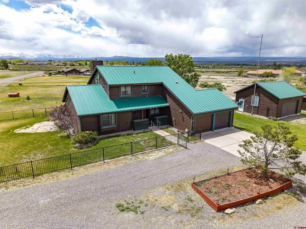 Montrose, Colorado, 81401, United States, 3 Bedrooms Bedrooms, ,2 BathroomsBathrooms,Residential,For Sale,1991802