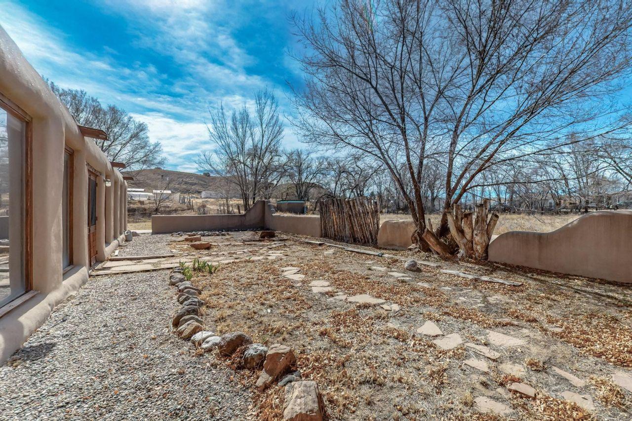 La Mesilla, New Mexico, 87532, United States, 5 Bedrooms Bedrooms, ,2 BathroomsBathrooms,Residential,For Sale,1762122