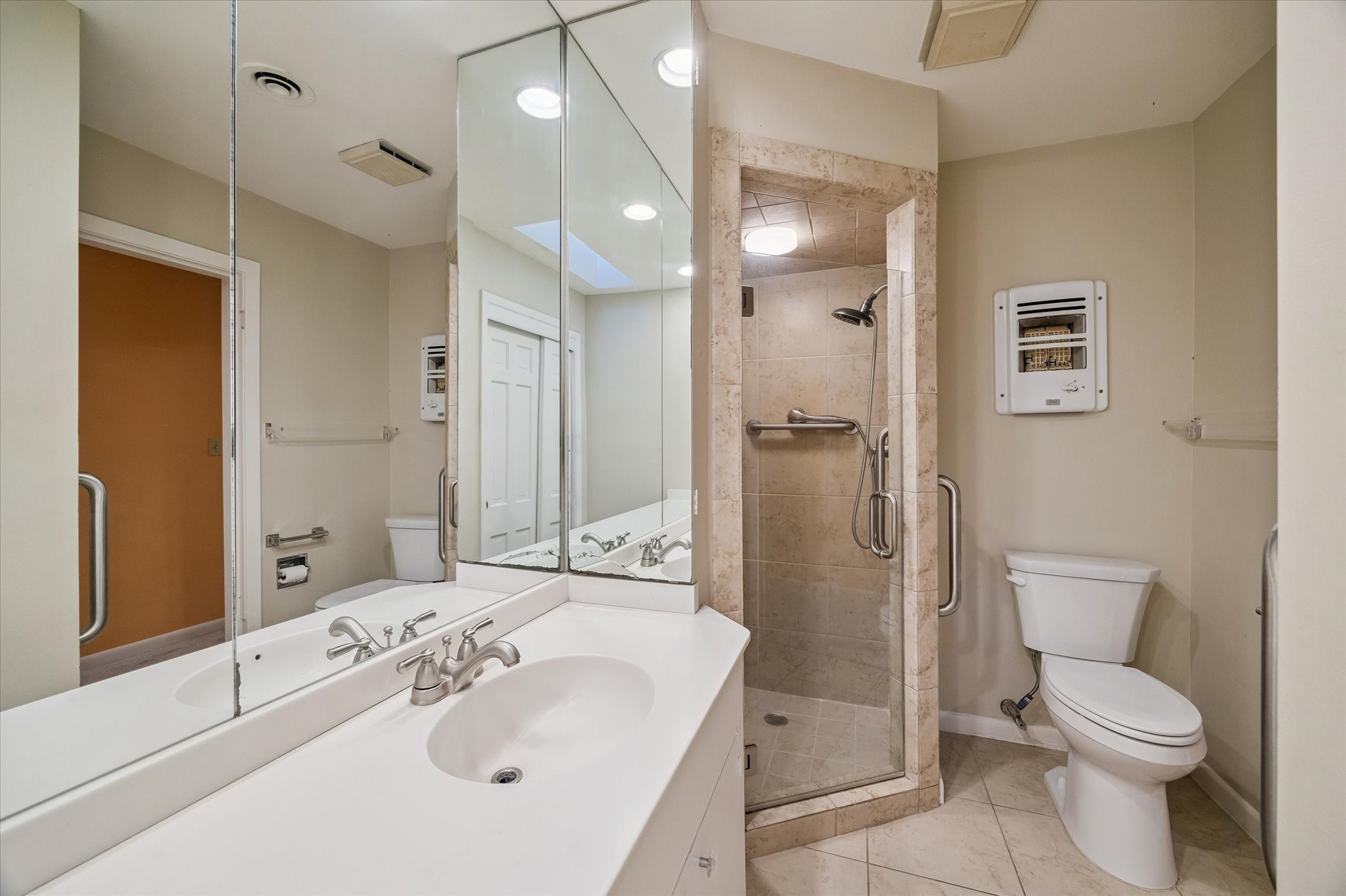  2126 Chimney Rock Road - 物件實景