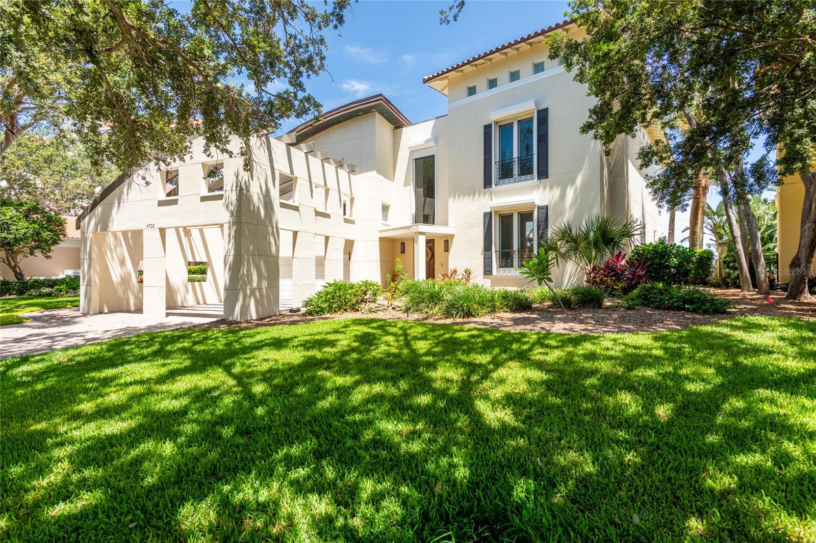 St. Petersburg, Florida, 33711, United States, 4 Bedrooms Bedrooms, ,4 BathroomsBathrooms,Residential,For Sale,1900665