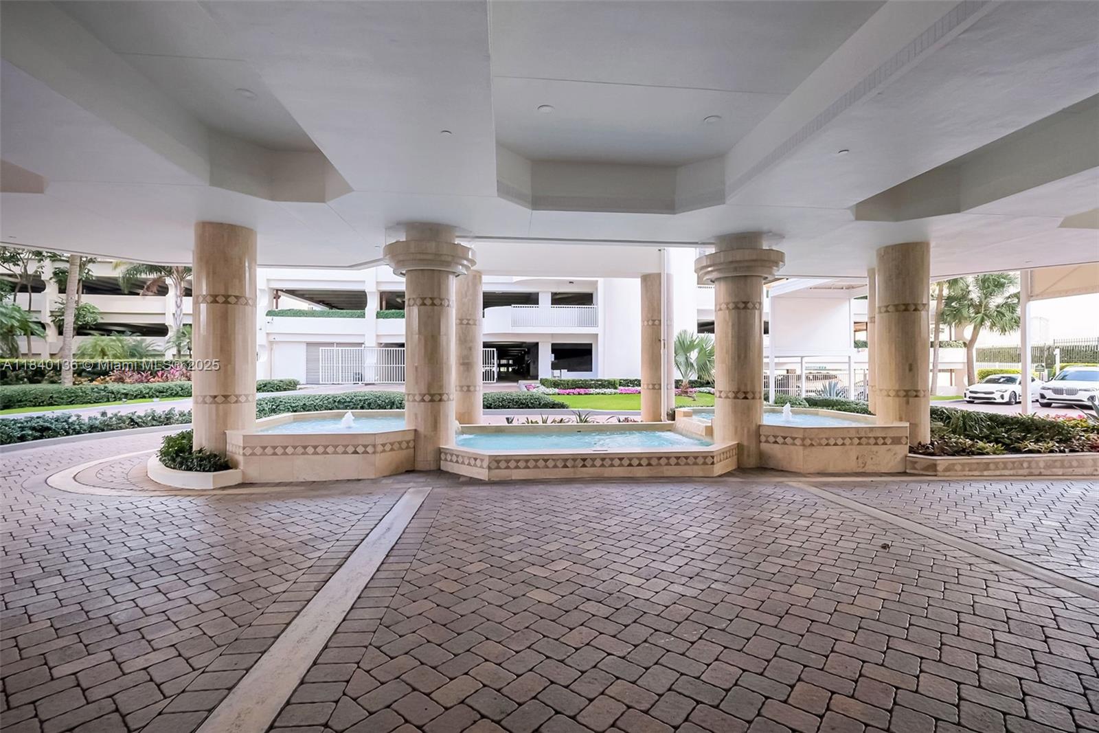 Aventura, Florida, 33180, United States, 2 Bedrooms Bedrooms, ,2 BathroomsBathrooms,Residential,For Sale,1898745