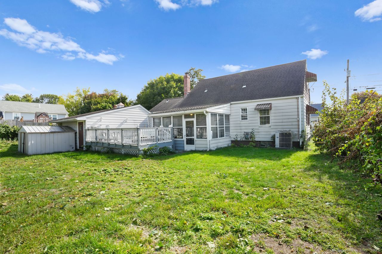 Stratford, Connecticut, 06615, United States, 3 Bedrooms Bedrooms, ,1 BathroomBathrooms,Residential,For Sale,1965569