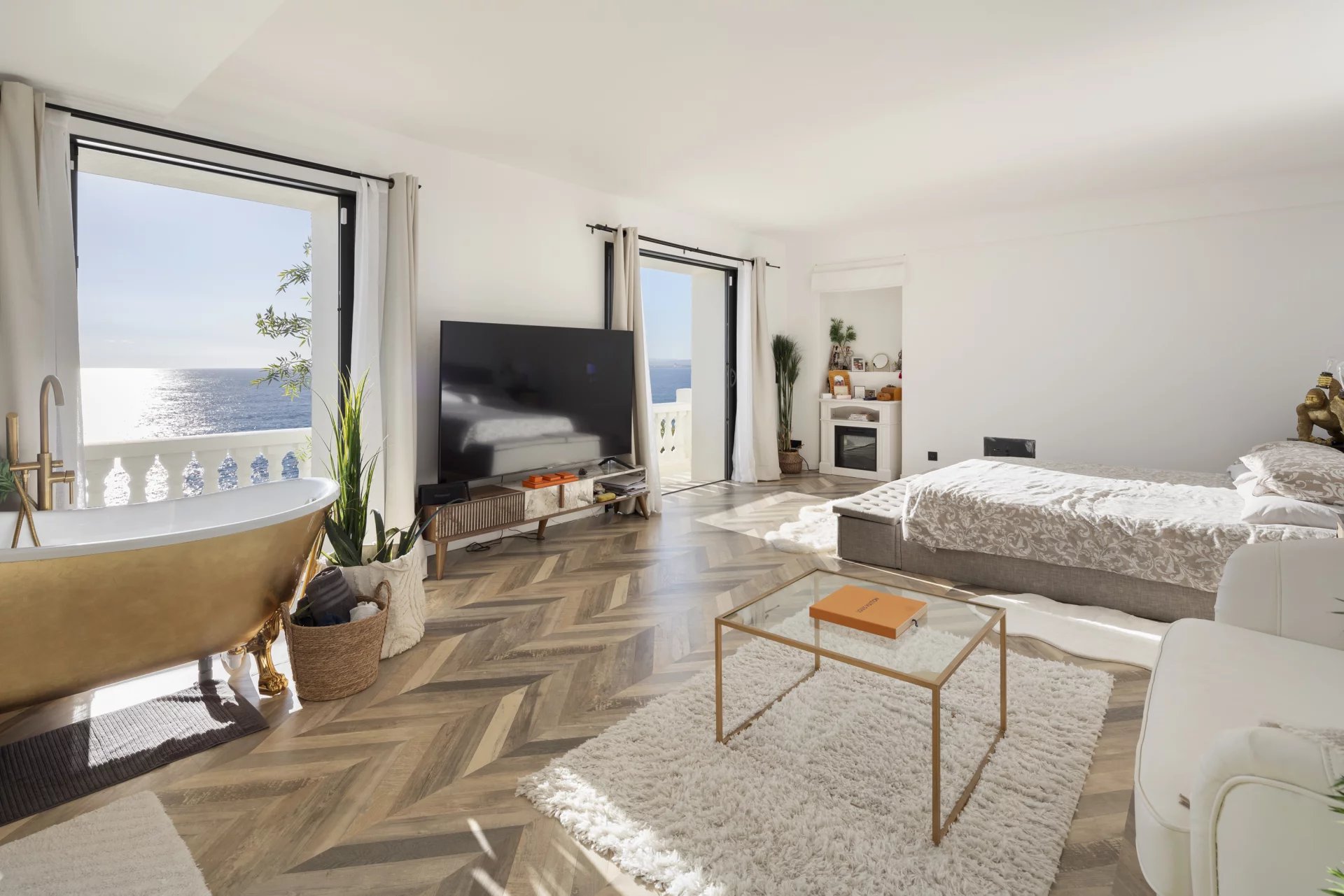 Nice, Provence-Alpes-Côte d’Azur, 06000, FR, 4 Bedrooms Bedrooms, ,6 BathroomsBathrooms,Residential,For Sale,1442773