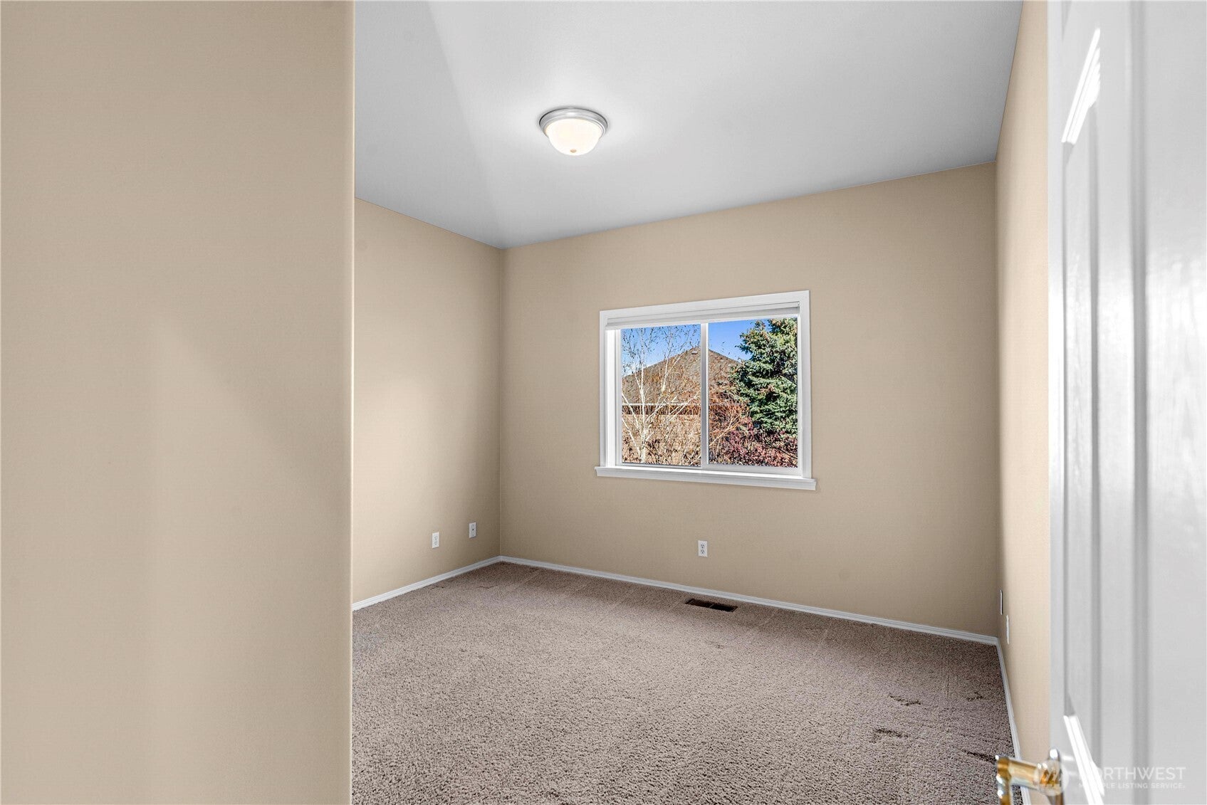East Wenatchee, Washington, 98802, United States, 4 Bedrooms Bedrooms, ,3 BathroomsBathrooms,Residential,For Sale,1818465