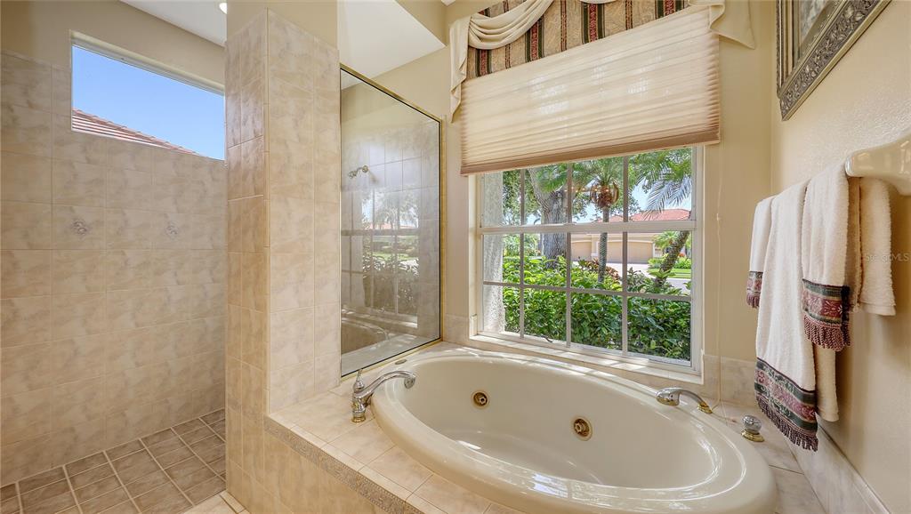 Sarasota, Florida, 34243, United States, 3 Bedrooms Bedrooms, ,3 BathroomsBathrooms,Residential,For Sale,1820877