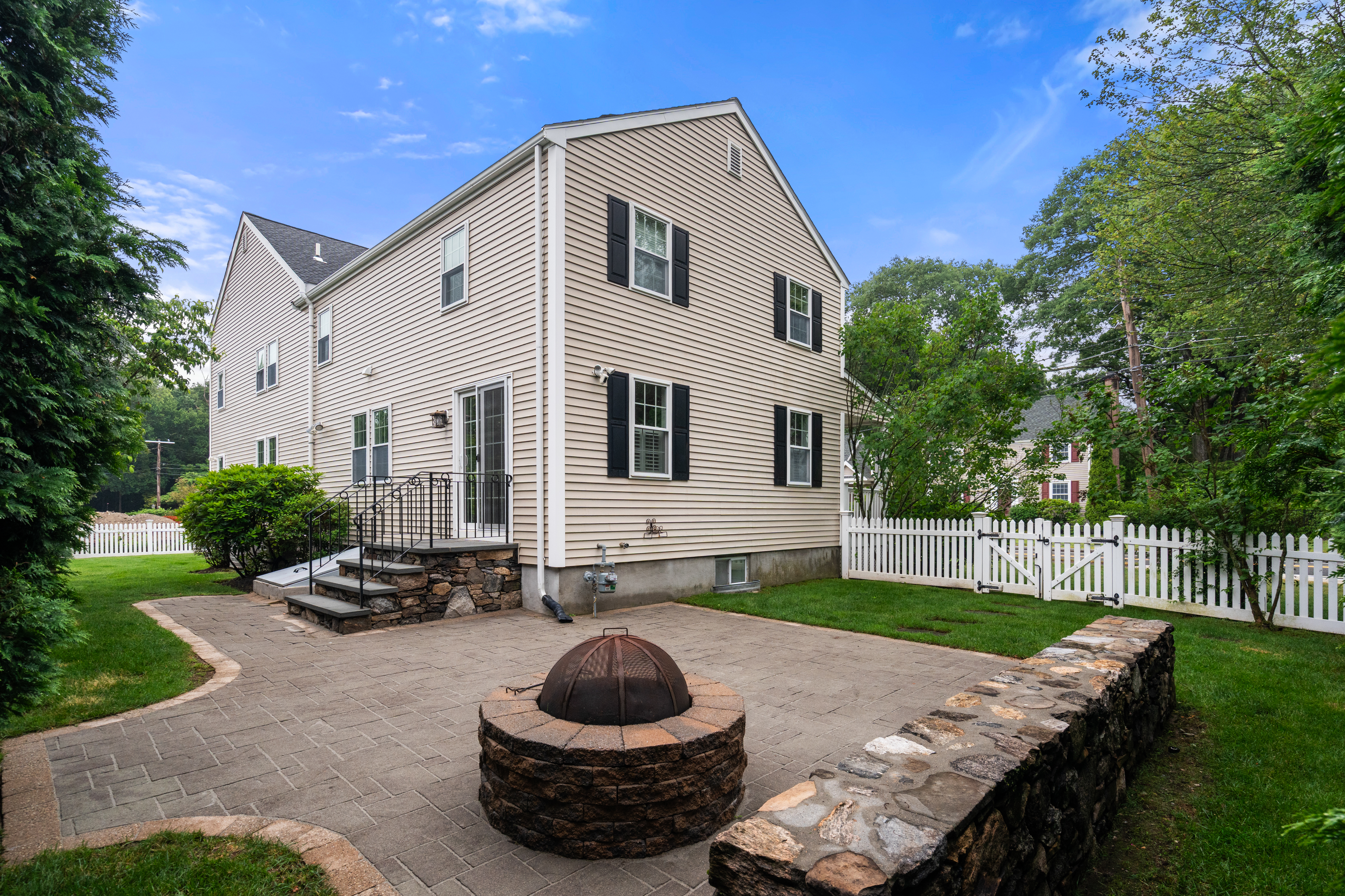  155 Oak Street, Needham, MA, 02492 - 物件實景