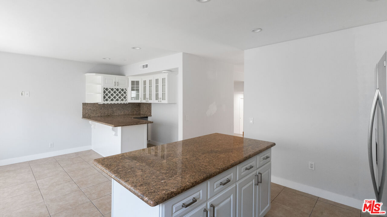 Pacific Palisades, California, 90272, United States, 2 Bedrooms Bedrooms, ,3 BathroomsBathrooms,Residential,For Sale,1950825
