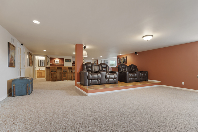 St Charles, Illinois, 60175, United States, 5 Bedrooms Bedrooms, ,3 BathroomsBathrooms,Residential,For Sale,1935414