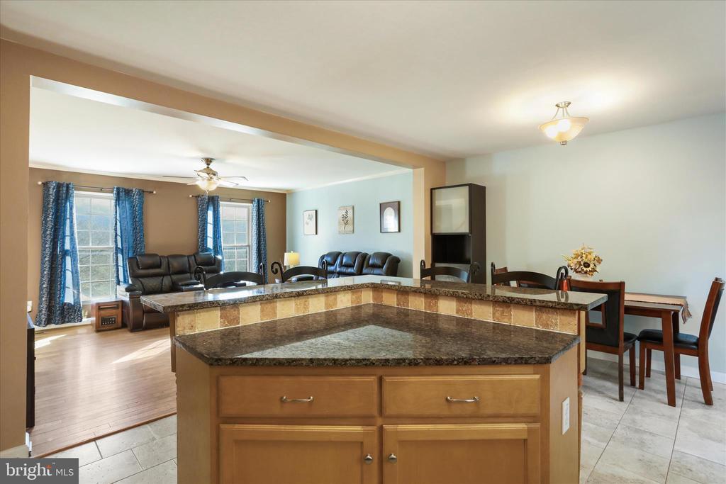 Front Royal, Virginia, 22630, United States, 4 Bedrooms Bedrooms, ,4 BathroomsBathrooms,Residential,For Sale,1994822