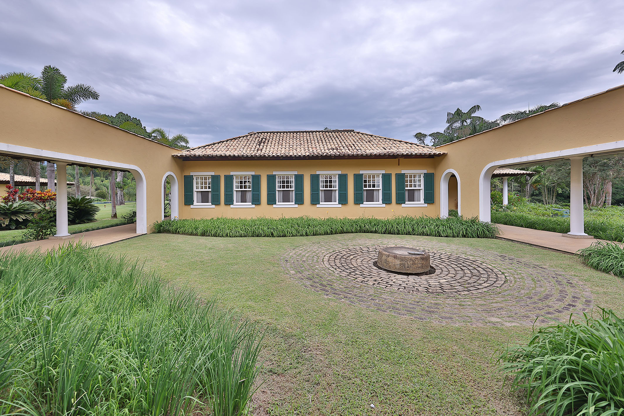  Renovated Farm with an Impressive Main Residence and Complete Infrastructure - 物件實景