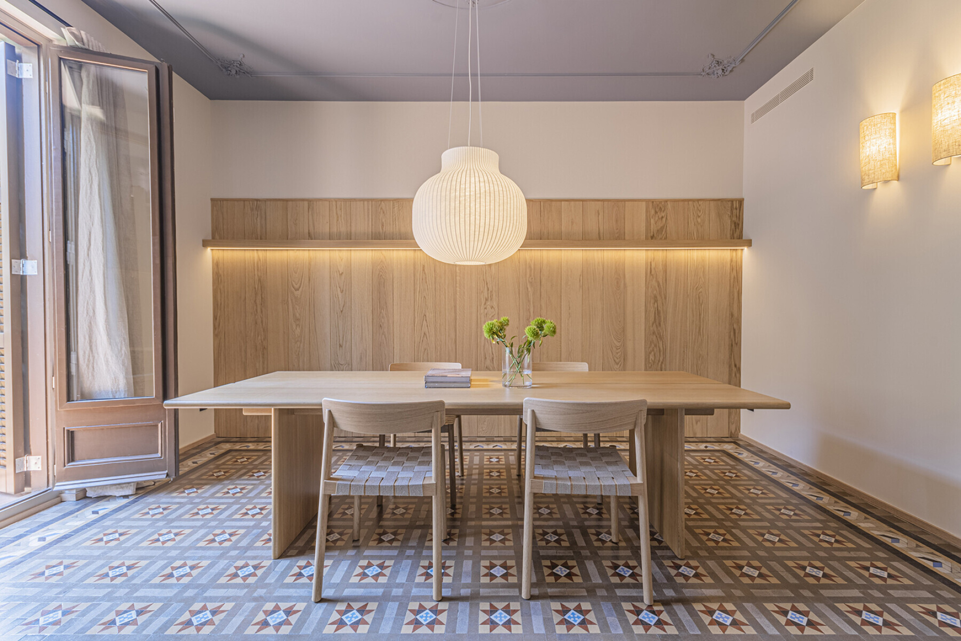 Modernist flat in Eixample with premium finishes in the Quadrat d