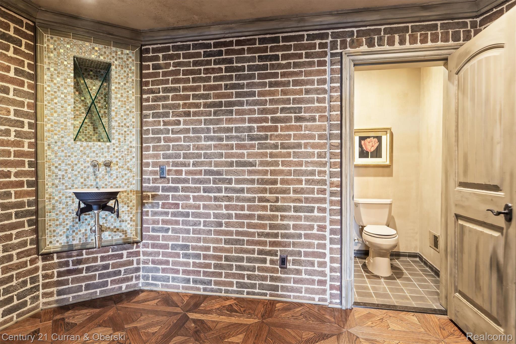 Northville, Michigan, 48168, United States, 4 Bedrooms Bedrooms, ,7 BathroomsBathrooms,Residential,For Sale,2038864