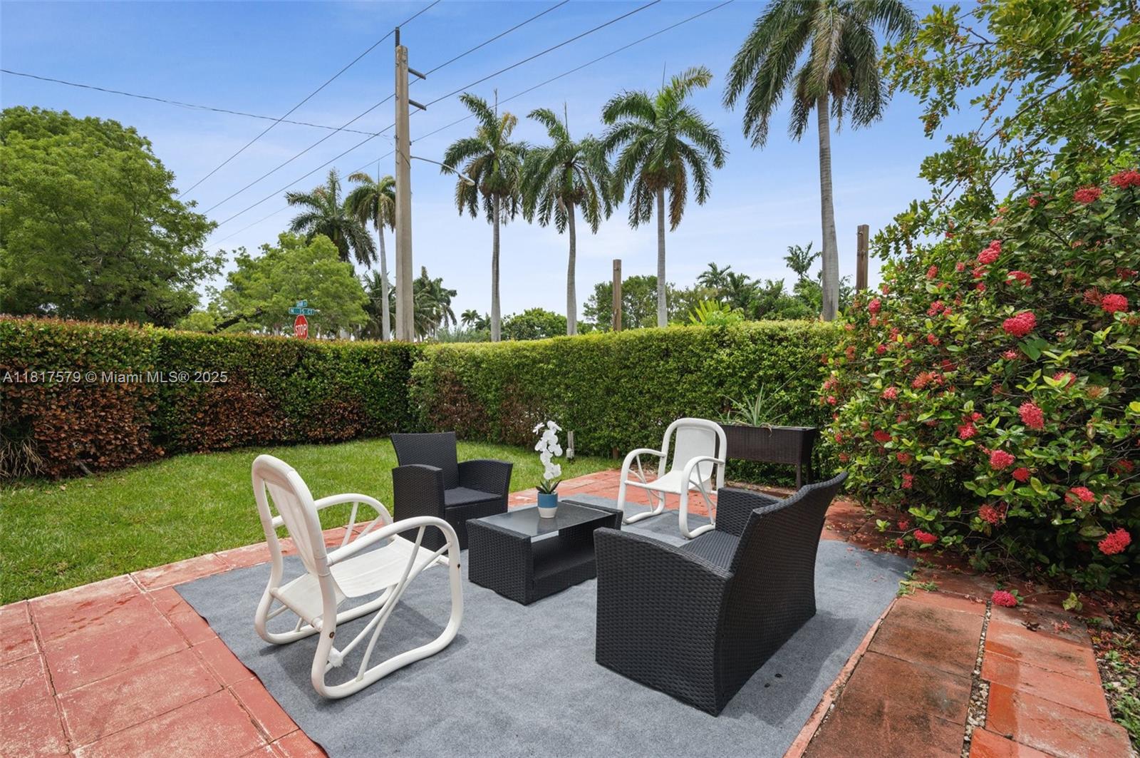 Hollywood, Florida, 33020, United States, 3 Bedrooms Bedrooms, ,2 BathroomsBathrooms,Residential,For Sale,1849776