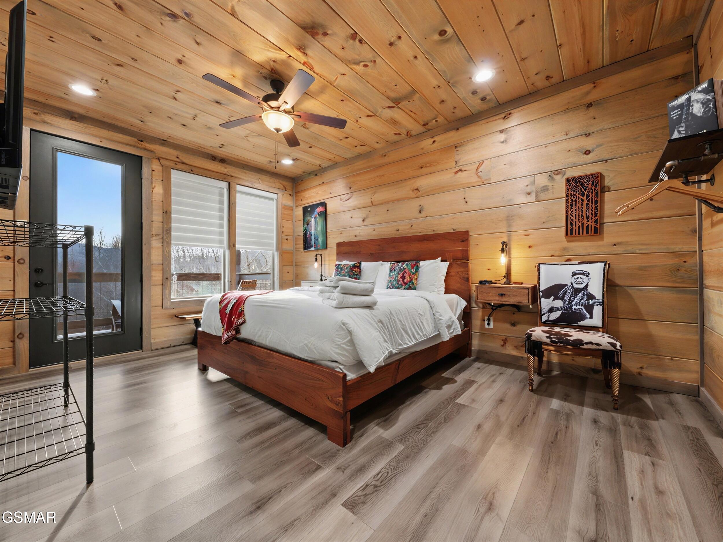 Gatlinburg, Tennessee, 37738, United States, 3 Bedrooms Bedrooms, ,4 BathroomsBathrooms,Residential,For Sale,2012548