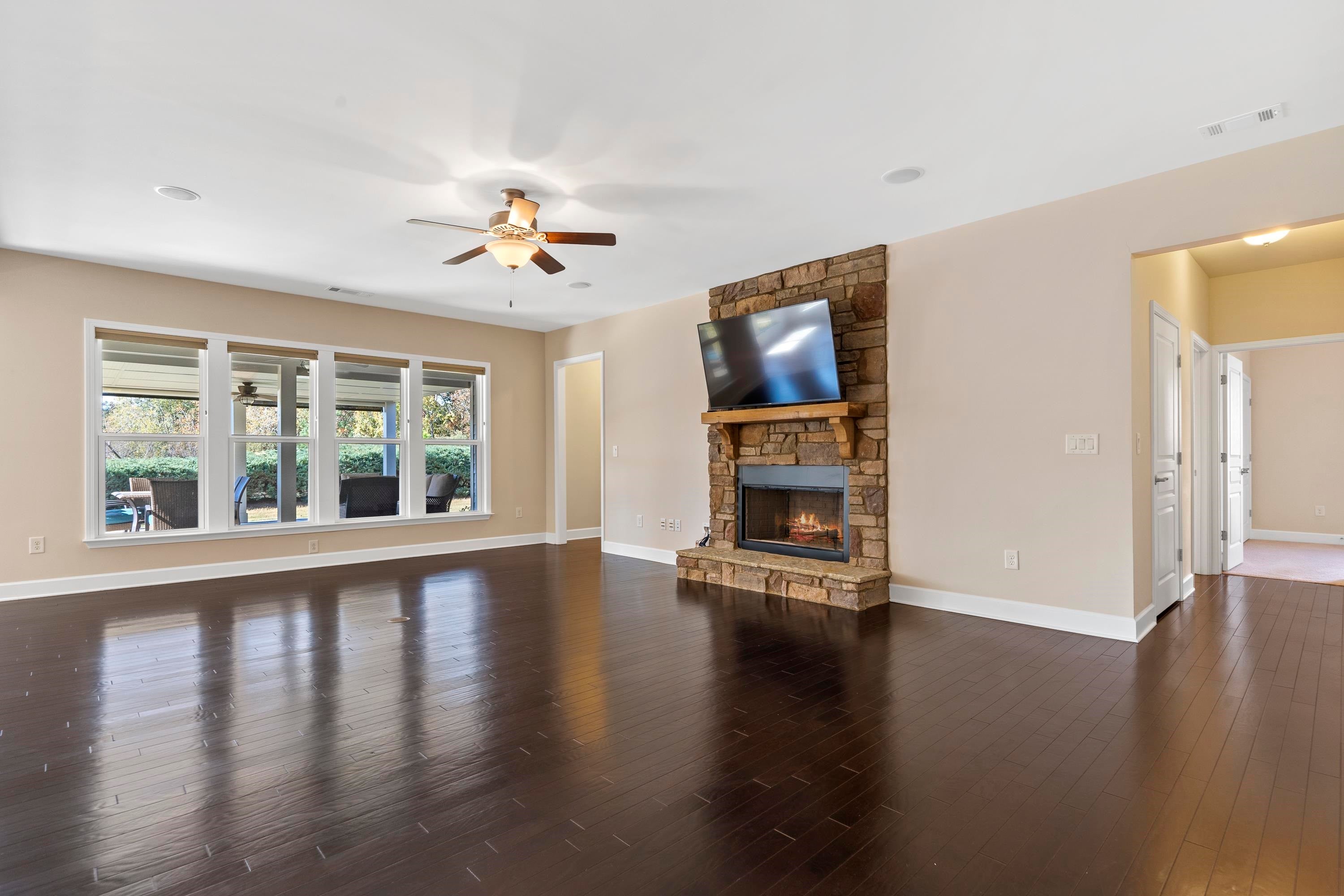 Greensboro, Georgia, 30642, United States, 3 Bedrooms Bedrooms, ,3 BathroomsBathrooms,Residential,For Sale,1992135